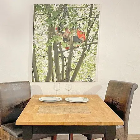 Holzfaeller Baum 2 Apartment *