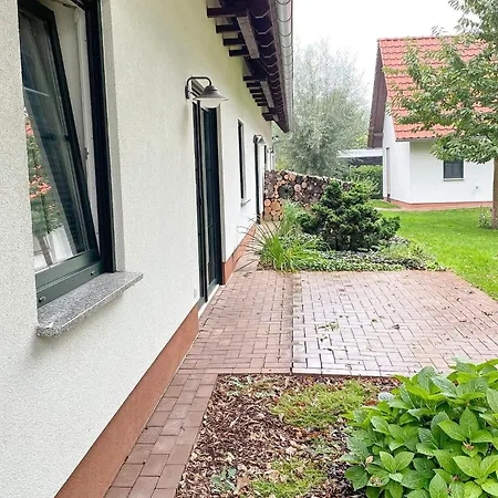 Holzfaeller Baum 2 Apartmán
